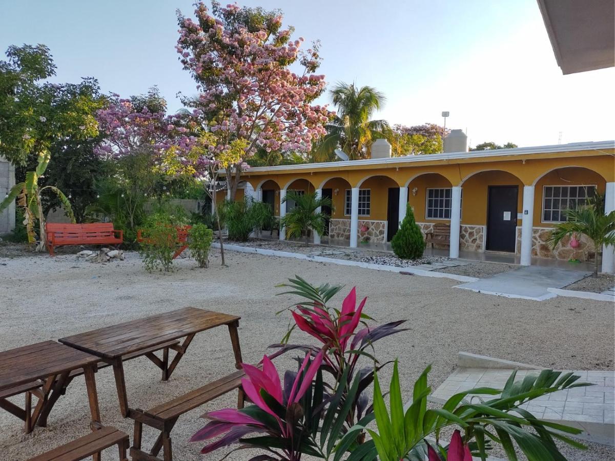 HOTEL VILLA GABRIELA -Restaurante desayunos, Ecoturs terrestres, Celestun Exterior foto